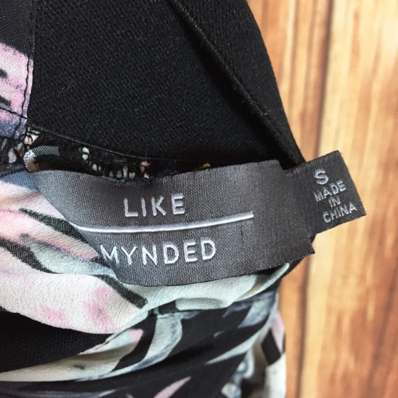 Like Mynded SM Floral Palm Leaf Double Layer Dress - Picture 6 of 6